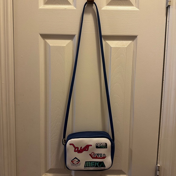 Bioworld Blizzard Overwatch D.Va Crossbody Bag - Picture 1 of 7